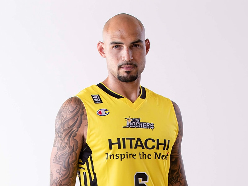 Robert Sacre (ロバート・サクレ)